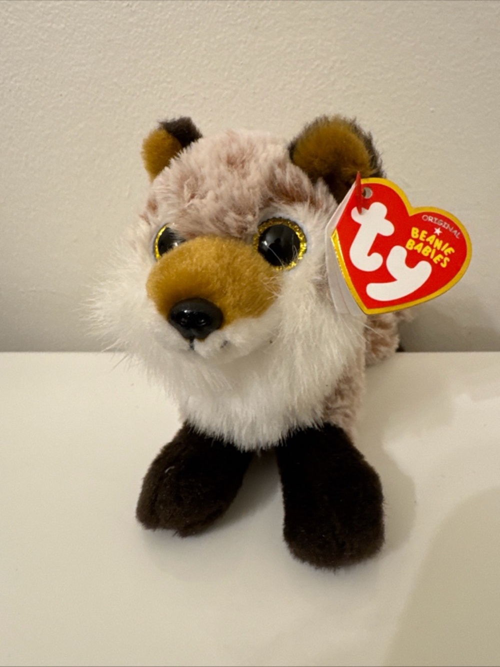 Ty Beanie Baby Plush Fox in Brown, Tan & White with Heart Tag